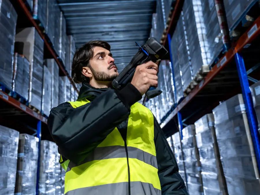 Scanning in cold warehouse